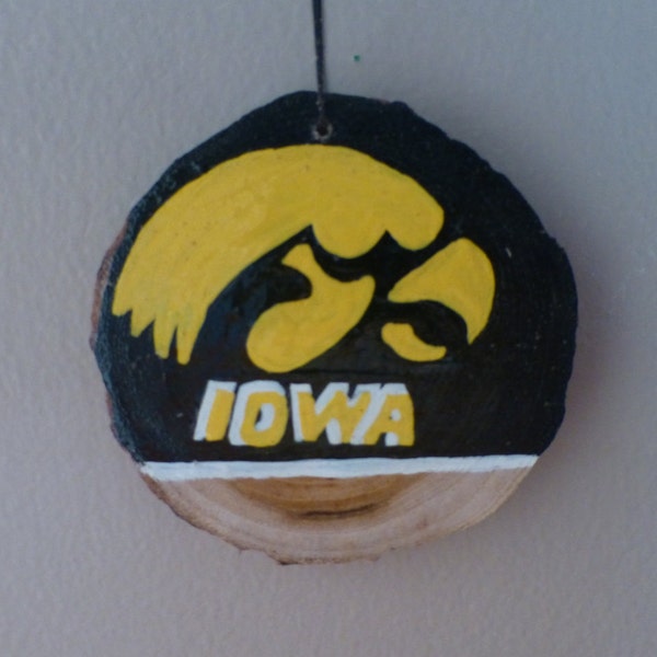 Iowa Hawkeyes Ornament, made from a wood log slice, hand painted ornament, Hawkeyes sports gift, Hawkeyes home decor, Hawkeyes sign