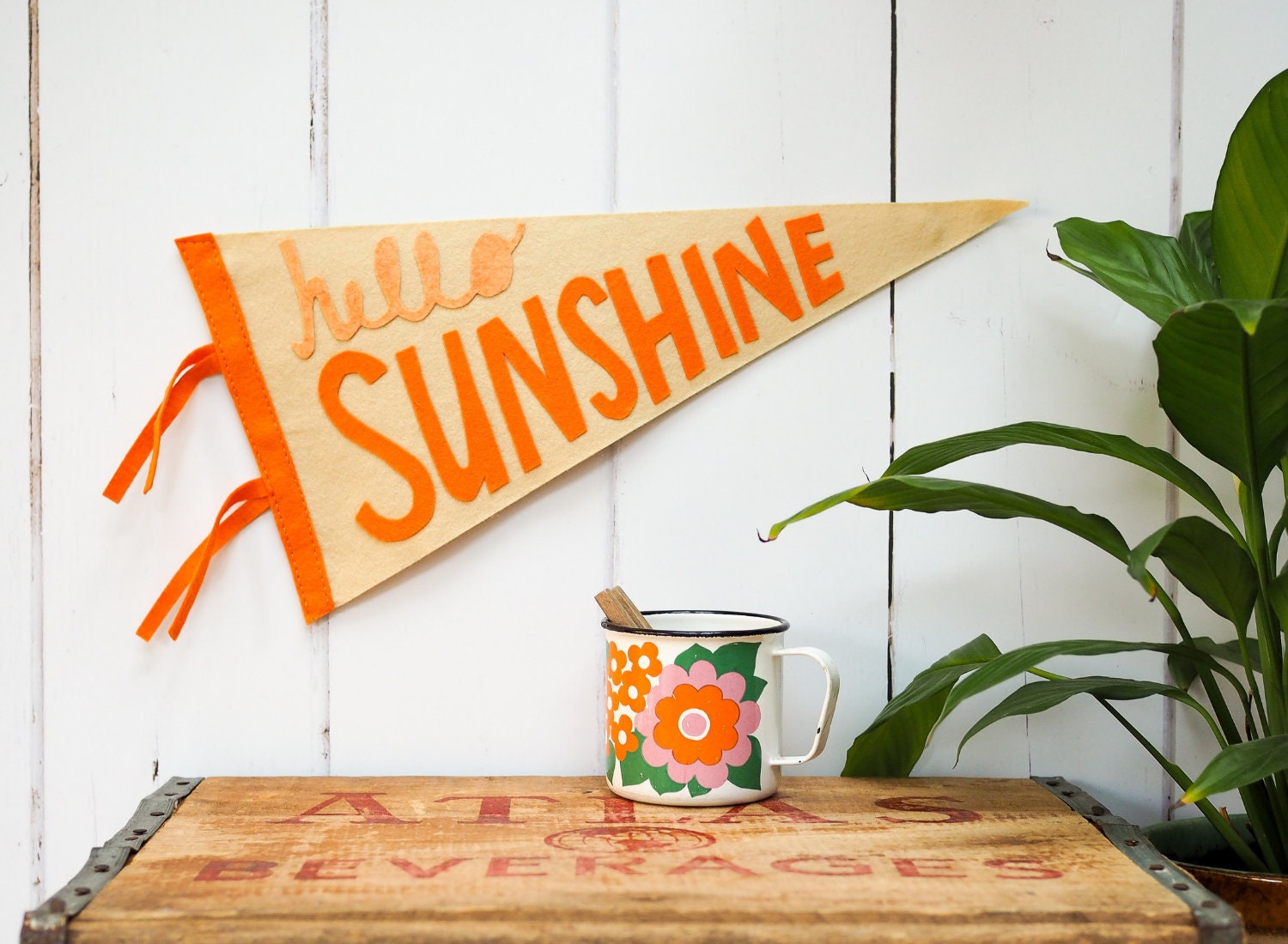 Bonjour Sunshine Pennant Flag, Rétro Wall Art