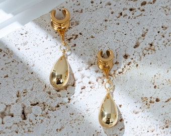 Elegant Gold Teardrop Ear Saddle for Stretch Earlobe/Earplugs ,Ear Gauges (2g-30mm)
