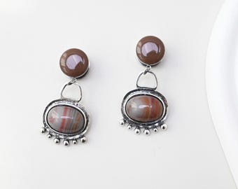 Vintage-Inspired Brown Ear Gauges with Oval Charm Drop 8g ,6g ,4g ,2g ,0g ,00g ,7/16,1/2, 9/16 , 5/8 ,11/16 ,3/4 ,1 inch Earrings Gauges