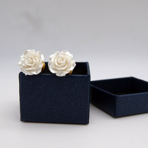White Rose Ear Plugs Gauges 8g,6g,4g, 2g , 0g ,00g ,1/2inch Cute Wedding Piercing
