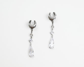 Clear Zircon Ear Gauges, Elegant Ear Saddle with Clear Zircon Crystal Accent, Wedding Ear Plugs ,Ear Gauges for Prom Party (2g-30mm)
