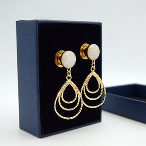 Wassertropfen baumeln Plugs, Hochzeit Piercing Gauges / 8g ,6g ,4g 2g ,0g ,00g ,1/2 , 9/16 , 5/8 ,11/16 ,3/4 ,1 Zoll Hoop Gauges