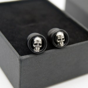 Wood Skull Plugs Gauges / 0g, 00g, 7/16, 1/2, 9/16, 5/8, 11/16, 3/4 in /Wood Plugs /Skull Men Plugs