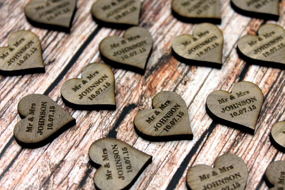 Mrs /& Mrs Wedding Table Decorations Personalised Darkwood//Walnut Love Hearts