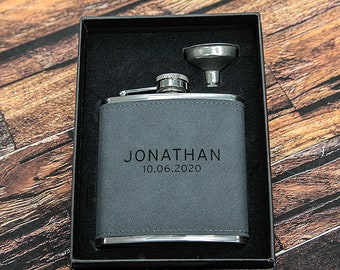 Personnalisation Hip Flask Set -Groomsmen Cadeau, Ensemble de mariage d’anniversaire -Effet en daim gris