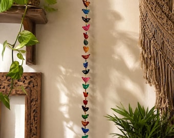 20 Stoffvögel als Wandbehang mit Messingglocke | Boho-Dekor im indischen Stil | 90 cm lang