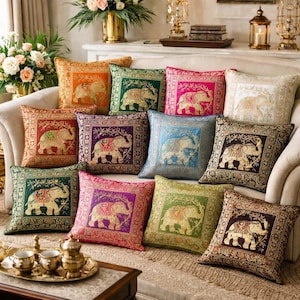 Housse de coussin mandala éléphant d'Inde : brocart de soie banarasi, décoration d'intérieur ethnique (16 x 16 po.)