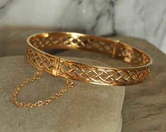 9ct rolled gold filigree bangle - sterling silver hinged bangle - engraved bracelet - bangle with safety chain -  BH-3200-A9