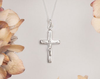 Small solid sterling silver polished crucifix pendant - silver cross pendant - crucifix necklace - silver necklace - gold Crucifix - AP2237
