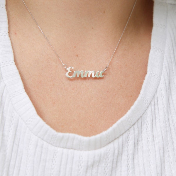 9ct white gold personalised name necklace - customised jewellery - solid gold necklace - personalised jewellery - name gift - NAME/SCRIPT/W9