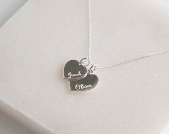 Colgante de corazón personalizado de plata de ley - collar de corazón grabado - colgante de nombre de corazón - nombres de niños - AP5101/2