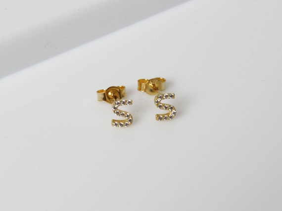 Alphabet earrings online