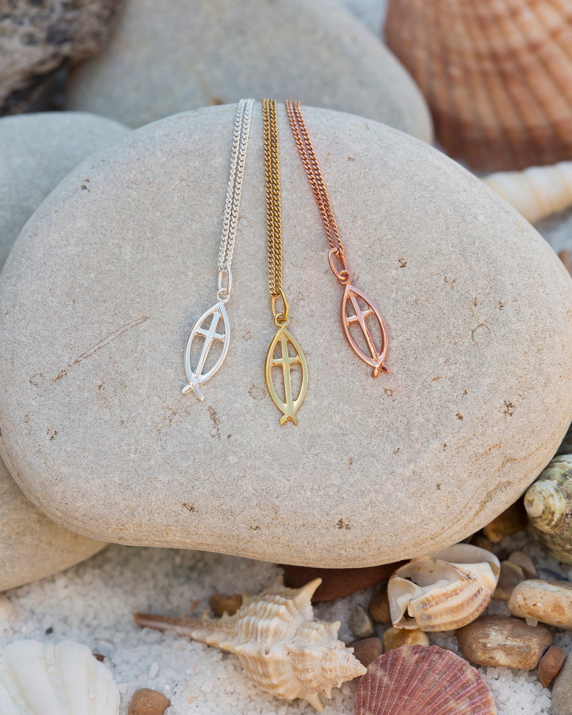 Ixoye necklace shop