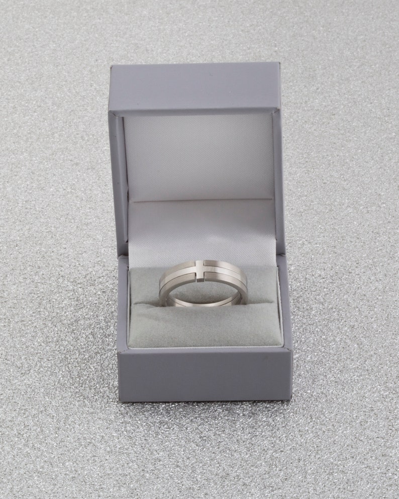 band ring stainless steel ring Contemporary stainless steel cross band ring cross ring Men/'s ring KE031