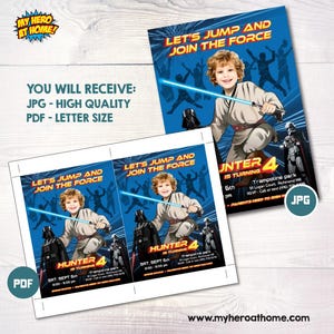 K&ouml;nnte beinhalten: Eine blaue Einladung mit dem Text "LET'S JUMP AND JOIN THE FORCE" und einem Kind mit einem Lichtschwert. Die Einladung ist f&uuml;r Hunters 4. Geburtstag in einem Trampolinpark. Enth&auml;lt JPG- und PDF-Formate.
