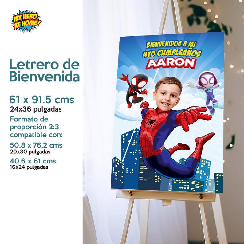 K&ouml;nnte beinhalten: Ein blaues und wei&szlig;es Willkommens-Schild mit Spiderman-Motiv. Das Schild lautet "Bienvenidos a mi 4to cumplea&ntilde;os Aaron". Das Schild ist 61 cm x 91,5 cm gro&szlig; und steht auf einem Staffelei.