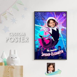 Puede incluir: Un p&oacute;ster personalizado con un personaje de dibujos animados con un traje de ara&ntilde;a blanco y negro sobre un fondo azul y morado. El texto "The Amazing Spider-Elizabeth" est&aacute; en la parte inferior del p&oacute;ster.