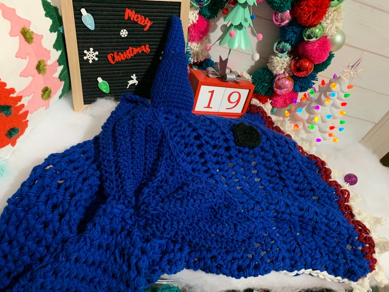 Shark Blanket Adult/Teen Size, Blue, Crochet image 4