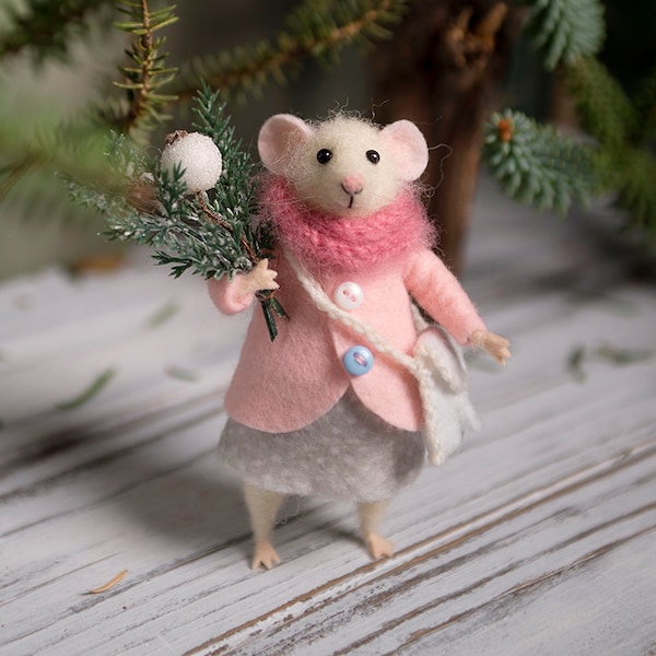 Souris feutrée à l'aiguille , Souris en laine , Souris de Noël , Brindille de Noël , Décoration de Noël , Poupée artistique , Animal Waldorf , Respectueux de l'environnement