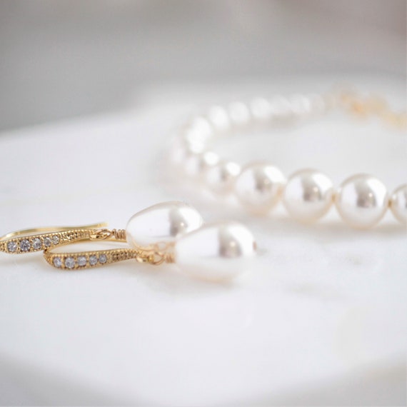 Pearl Drop Gold Earrings and Bracelet Set Wedding Jewelry Set for Brides Wedding Jewelry Gift Bridesmaids Jewelry Set Bridal Party Gift