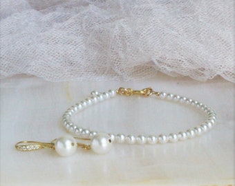White Pearl Gold Earrings Bracelet Set, Pearl Earrings, Wedding Jewelry for Brides, Bridal Jewelry, Bridesmaid Jewelry Gift, Bridesmaid Gift