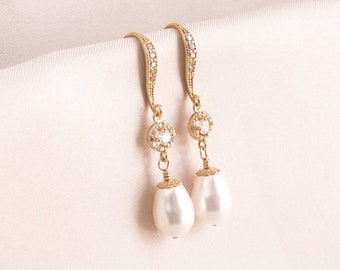 Pearl Dangle Gold Wedding Earrings, Wedding Jewelry, Pearl Dangle Wedding Earrings, Gold Dangle Pear Pearl Earrings, Bride Dangle Earrings