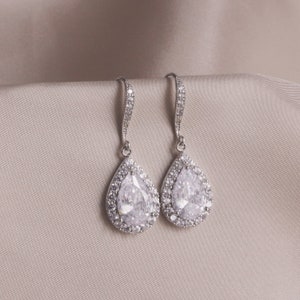 Crystal Silver Dangle Earring Necklace SET, Crystal Dangle Earrings, Wedding Jewelry for Brides, Bridal Jewelry, Silver Teardrop Earrings image 5