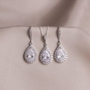 Crystal Silver Dangle Earring Necklace SET, Crystal Dangle Earrings, Wedding Jewelry for Brides, Bridal Jewelry, Silver Teardrop Earrings image 4