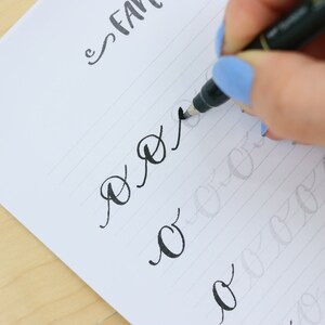 8 Styles of Lowercase Letters Brush Lettering Calligraphy Practice ...