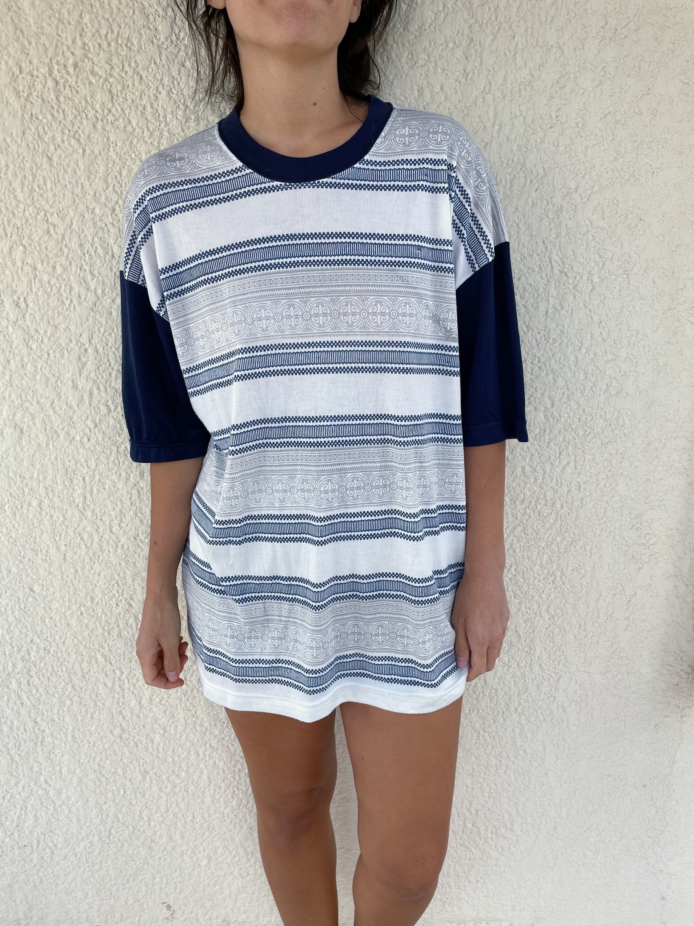 Vintage 90s Striped T-shirt // Basic 