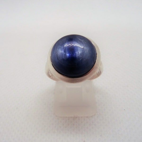 Ring Disthen Cabochon blau schimmernd Sterlingsilber 925 Handarbeit Einzelstück