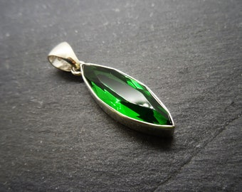 Necklace pendant green obsidian navett in 925 sterling silver handmade