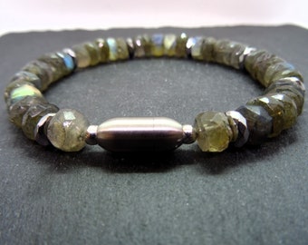 Bracelet made of labradorite with faceted hematine and magnetic clasp, matt stainless steel, handmade, unique piece, nature, esotericism, woman, girlfriend