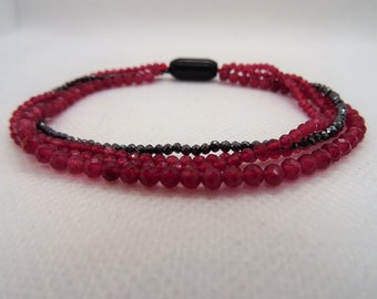 Bracelet in several rows of ruby quartz with spinel and black magnetic clasp, handcrafted, unique, wife, girlfriend, gift