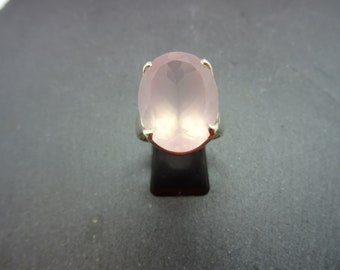 Statement ring pink quartz oval faceted Madagascar in 925 sterling silver handmade unique piece