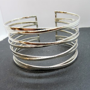 Bangle in sterling silver 925 Design