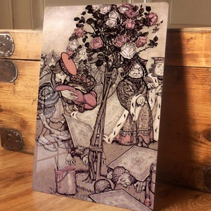Home Wand-Kunstdruck Vintage Alice Wunderland Spielkarten Turn The Over Metal Classic Vintage Illustration Plaque, 2 Größen erhältlich