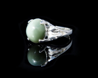 Cat's Eye Jade Ring | Rare Natural Stone | Chatoyant Nephrite | Washington Jade