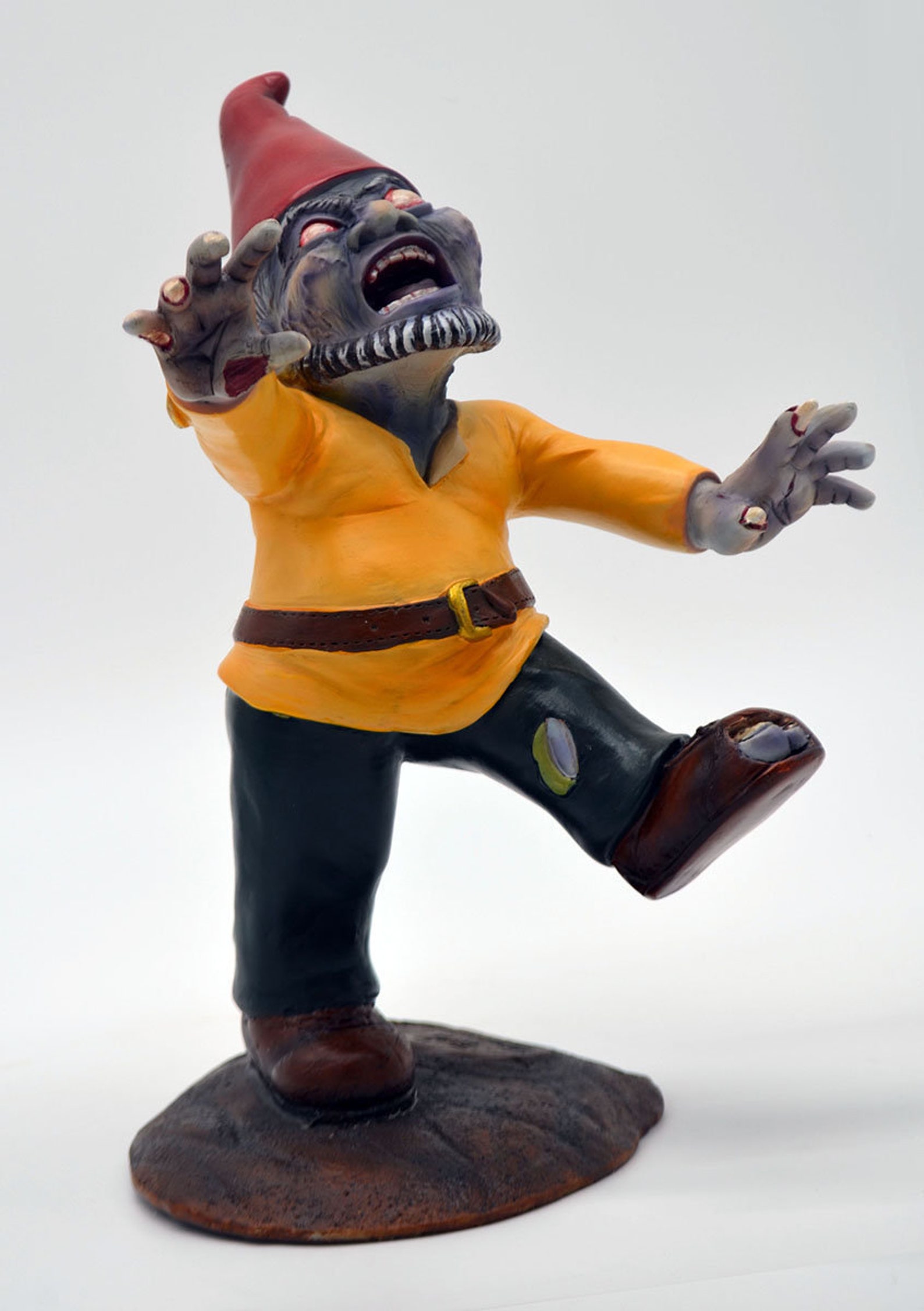 evil gnome pictures evil gnome pictures
