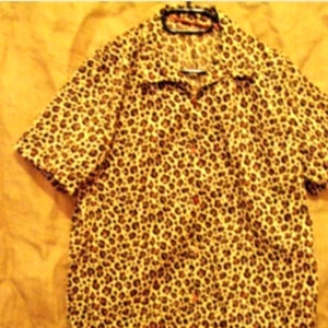 Mens,leopard print,cotton mix,1950&#39;s style bowling shirt with red stitching! Size M! Rockabilly,retro,VLV,tattoo,Billy Fury,1950&#39;s/1960&#39;s!
