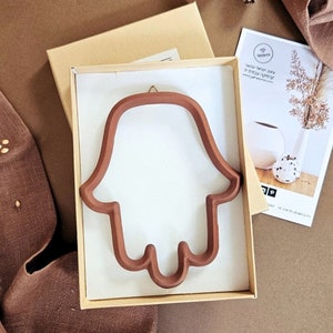 Hamsa, ceramic Hamsa Hand, Wall Hanging Hamsa, House warming gift, wall decor, wall art, Jewish gift, handmade in Israel, evil eys protector