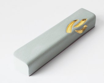 Mezuzah, Judaica, Mezuzah Case, estuche de pergamino, hecho en Israel, mezuzah de cerámica, moderno, oro de 24k, regalo judío, arte israelí, decoración del hogar judaica