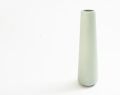 Ceramic flower vase, colorful ceramic bud vase, Scandinavian modern vase, minimalist home decor, matte vase, contemporary design, gift idea