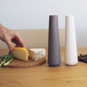 salt and pepper shaker, dine table centerpiece, kitchen table centerpiece, din table decor, modern ceramic tableware, minimalist stoneware