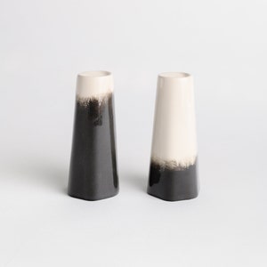 salt and pepper set, black and white ceramics Salt and Pepper Shakers, modern ceramics, kitchen decor, modern tableware, kitchen accessories