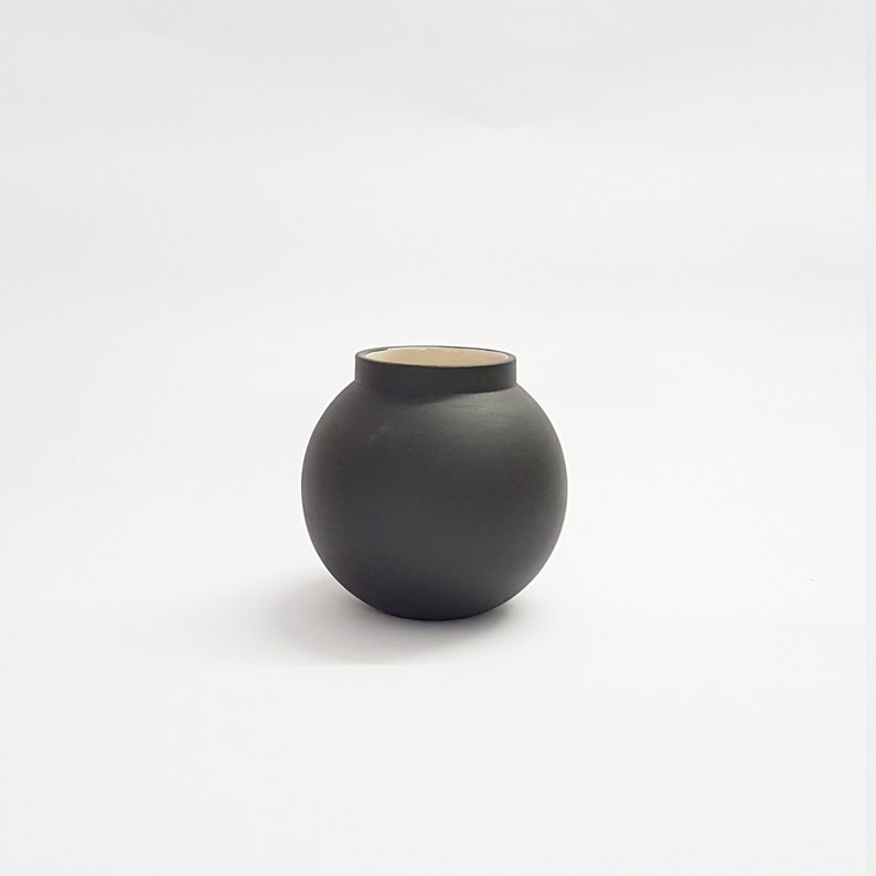 minimalistische Vase, Keramik Blumentopf, moderne Wohnkultur, Keramik Knospenvase, skandinavische moderne Blumenvase, Keramik und Keramik Blumenvasen Bild 9