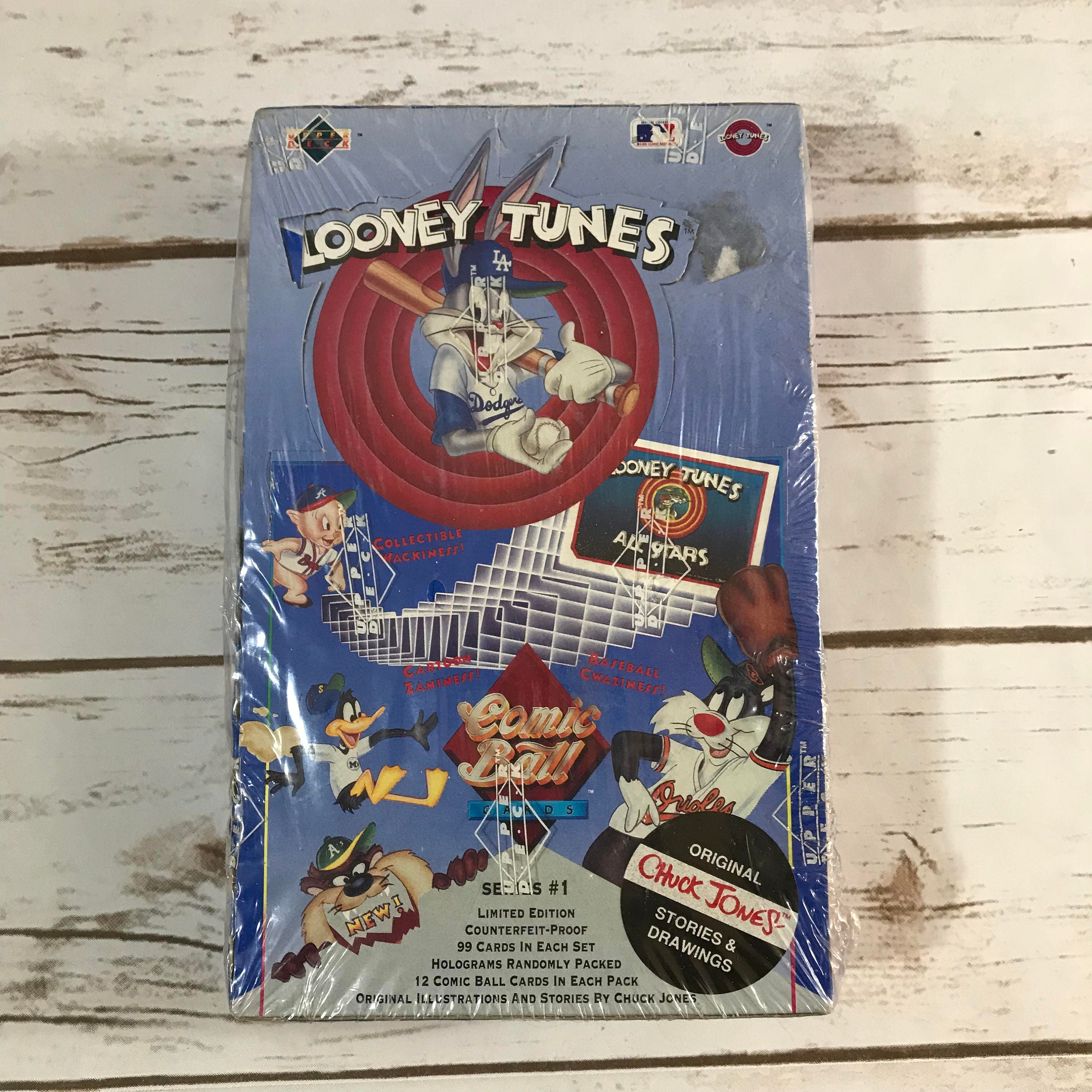 12 cards per pack Upper Deck Looney Tunes Limited Edition Comic Ball Trading Cards Pack