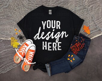 MOCKUP - Schwarz Gildan 5000 G500 Shirt Halloween Szene Spinne Candy Corn T-Shirt Mock Up Jeans Orange Schuhe Flat Lay JPEG Datei