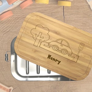 wolga-kreativ Personalisierte Brotdose aus Metall und Holz für Kinder mit Fächern und Unterteilung für Mädchen und Jungen Zug Auto